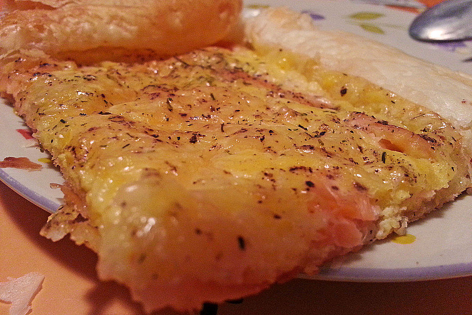 Schwedischer Lachskuchen  'Schwedenpizza'