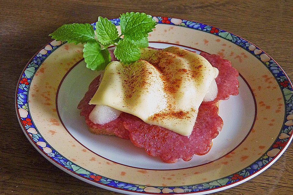 Überbackener Salami - Birnen - Toast