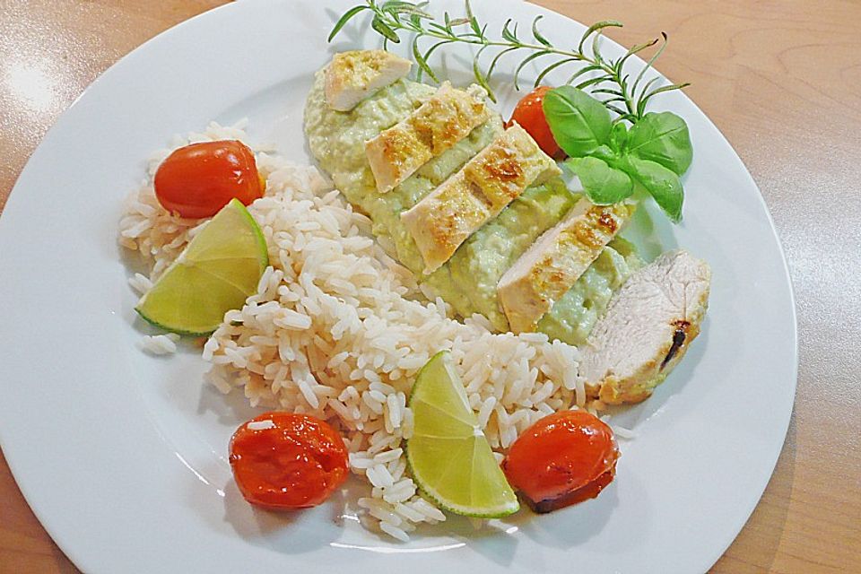 Knoblauch-Hühnchen auf Avocadomus