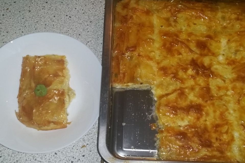 Börek auf dem Backblech