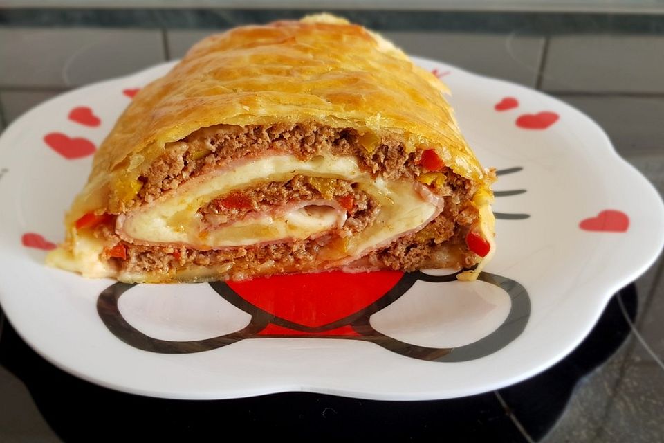 Hackfleisch - Käse - Strudel