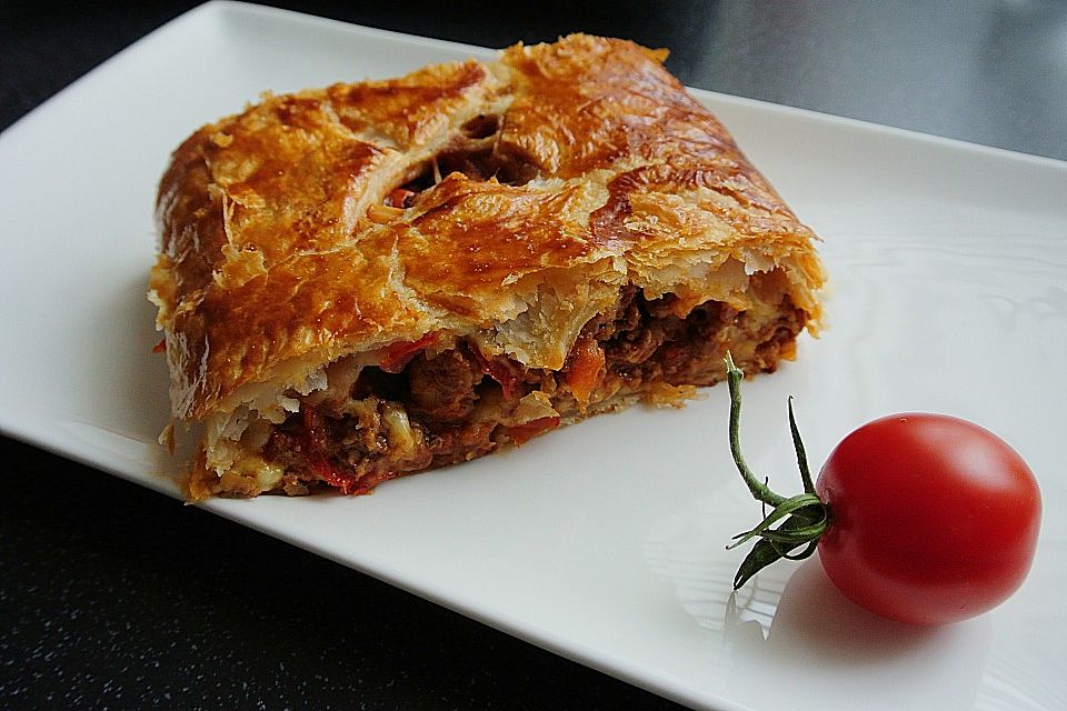 Hackfleisch - Käse - Strudel