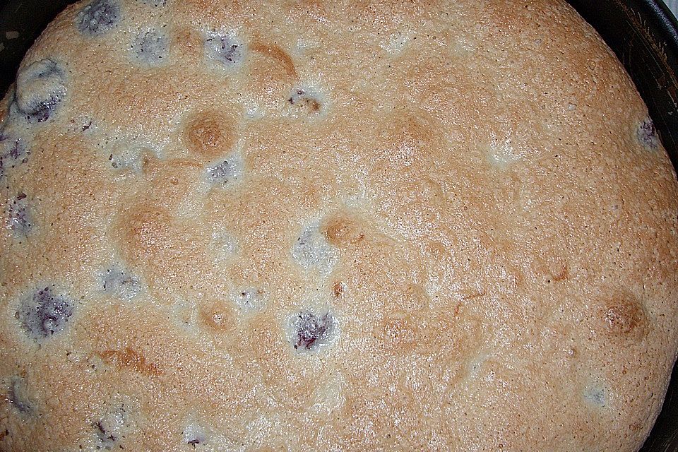 Kirschkuchen mit Mandelbaiser