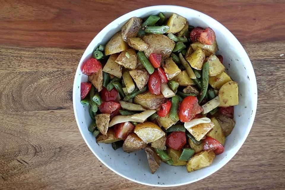 Kartoffelsalat mit grünen Bohnen