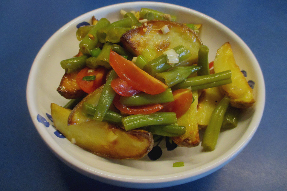 Kartoffelsalat mit grünen Bohnen