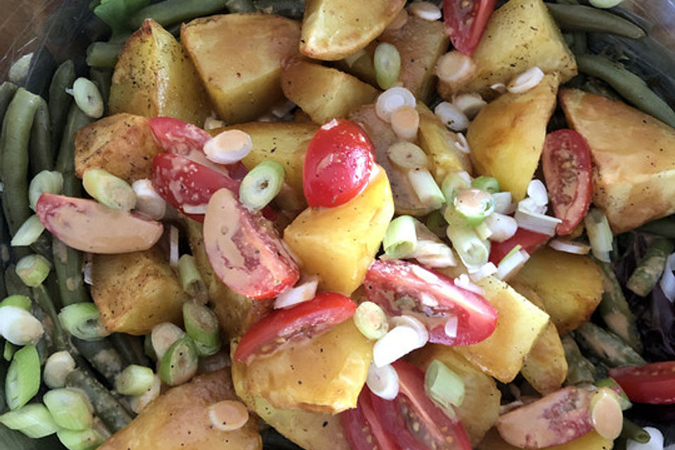 Kartoffelsalat mit grünen Bohnen