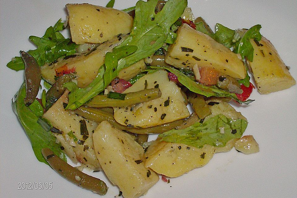 Kartoffelsalat mit grünen Bohnen