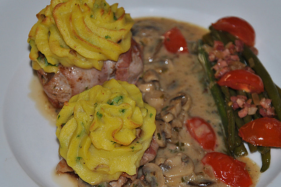 Schweinefilet mit Kartoffelhäubchen