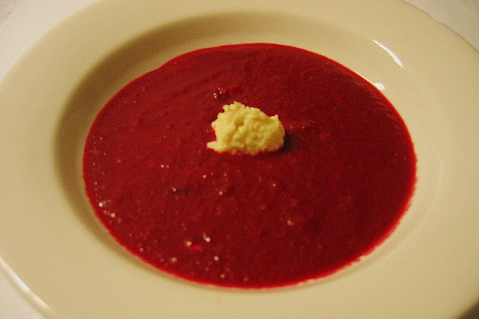 Rote Rüben Cremesuppe