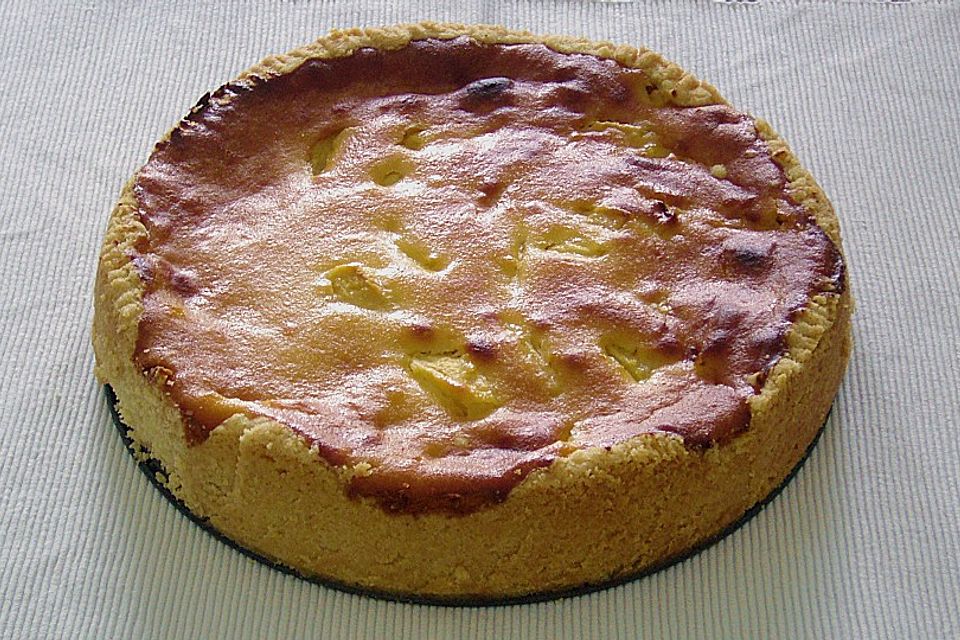 Apfelkuchen mit Marzipanguss