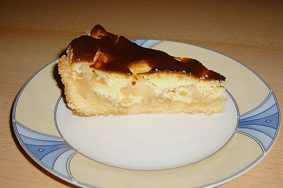 Apfelkuchen mit Marzipanguss