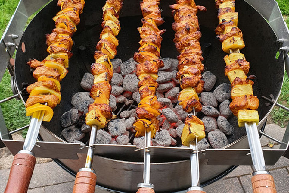 Putenspieße mit Ananas