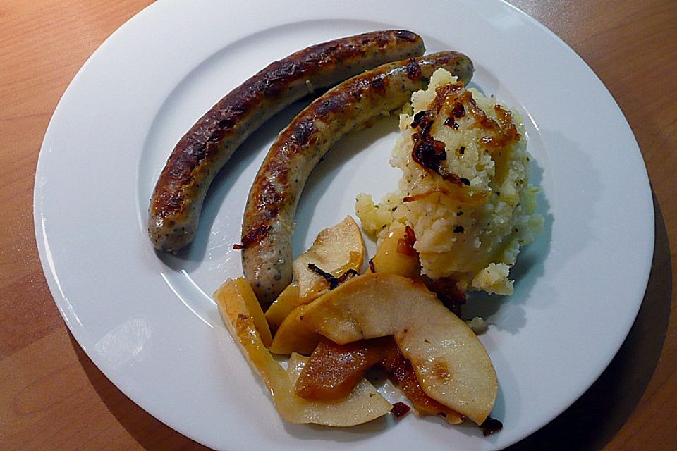 Rostbratwürstchen mit Majoran - Püree