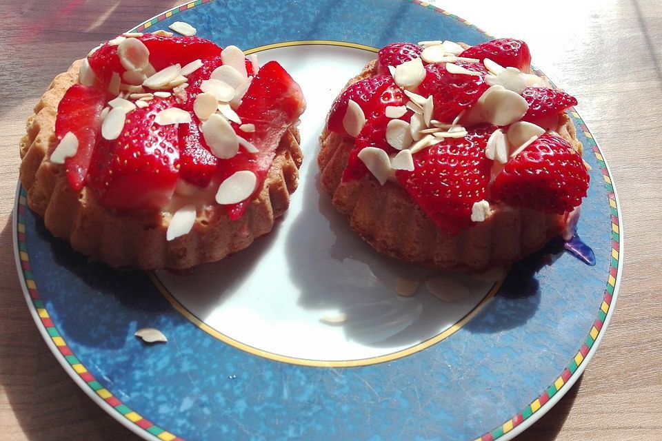 Erdbeerkuchen mit Vanillepudding