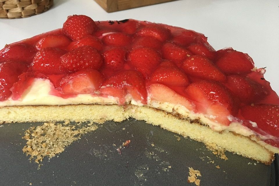 Erdbeerkuchen mit Vanillepudding