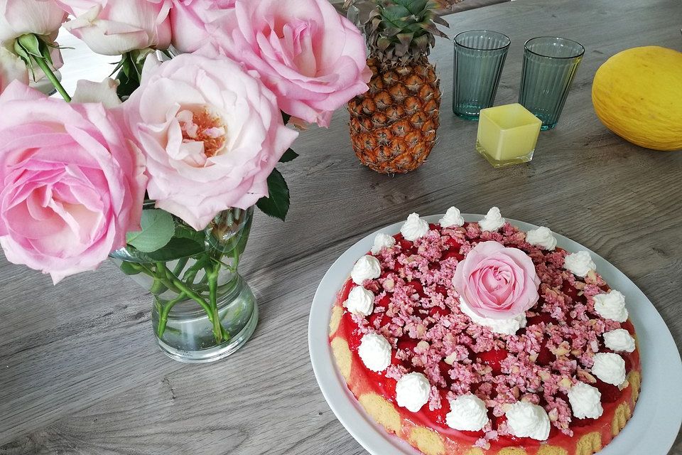 Erdbeerkuchen mit Vanillepudding