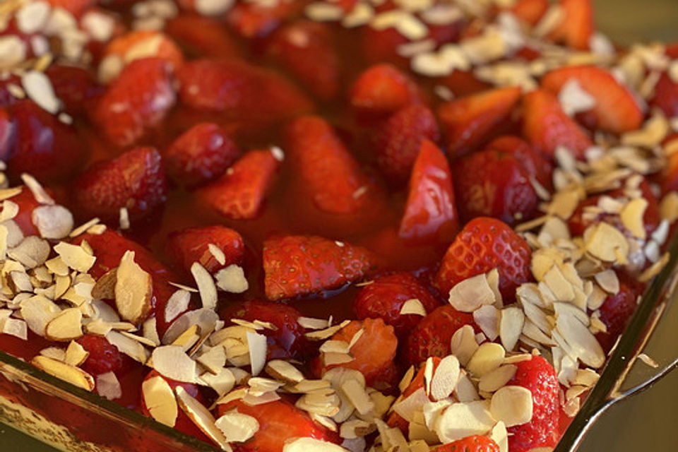 Erdbeerkuchen mit Vanillepudding