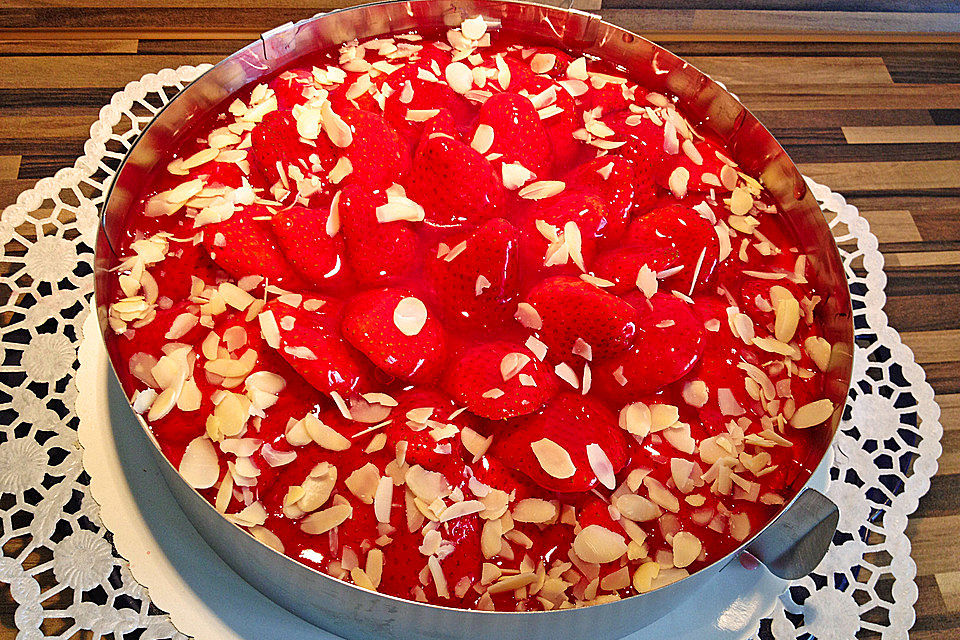 Erdbeerkuchen mit Vanillepudding