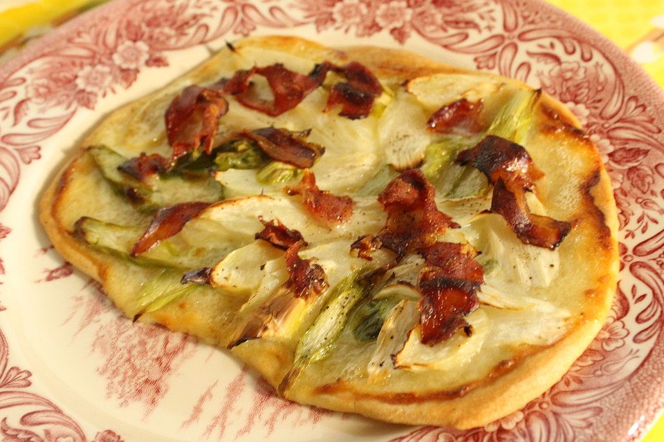 feuervogels Spargel-Flammkuchen