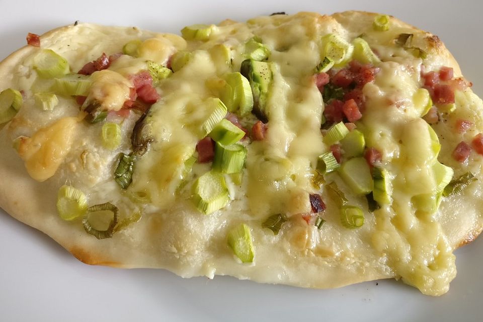 feuervogels Spargel-Flammkuchen