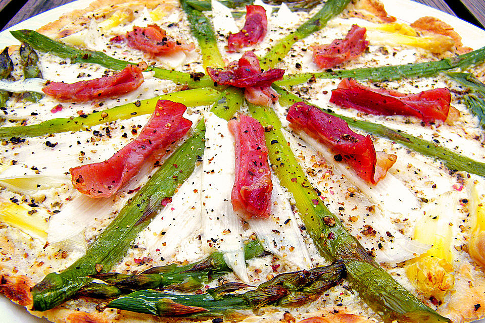 feuervogels Spargel-Flammkuchen