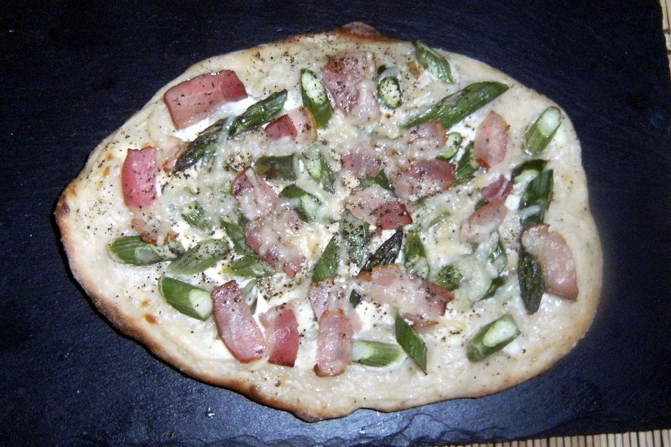 feuervogels Spargel-Flammkuchen