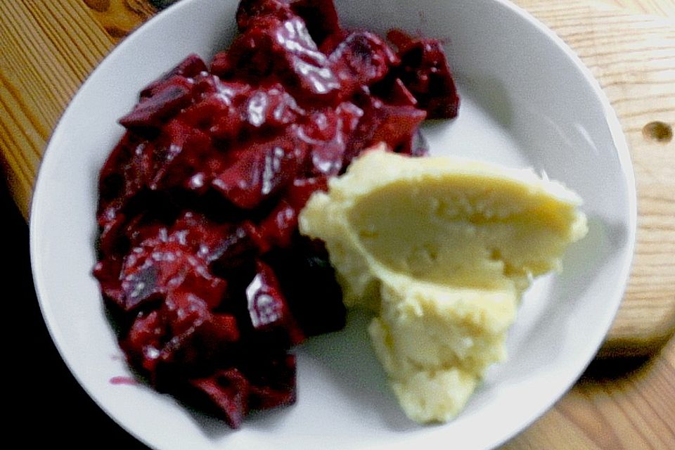 Rote Bete mit Gemüsezwiebeln