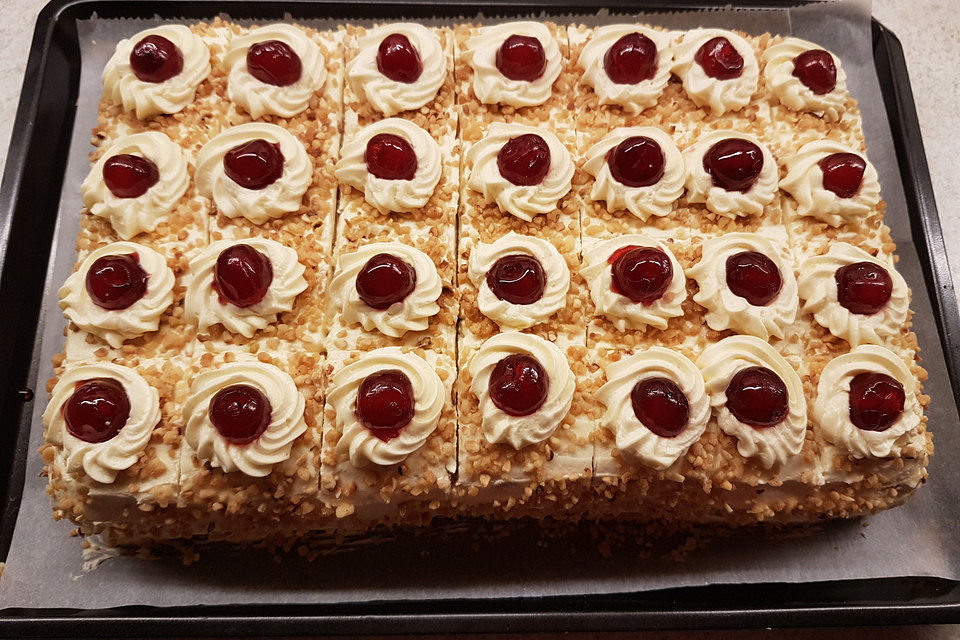 Frankfurter Kranz Schnitten