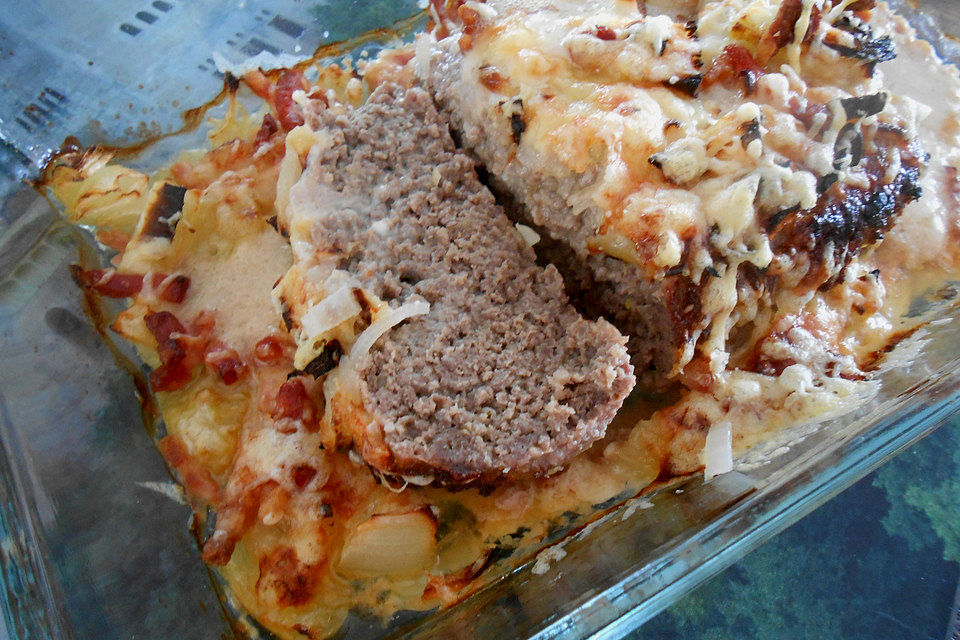 Hackbraten auf Kartoffelgratin