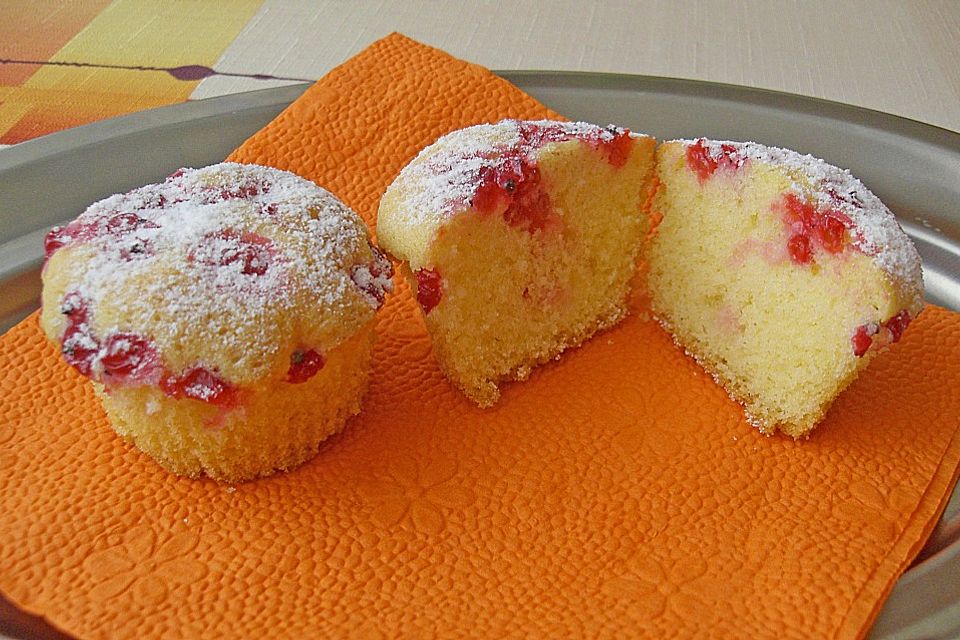 Muffins mit verschiedenem Obst