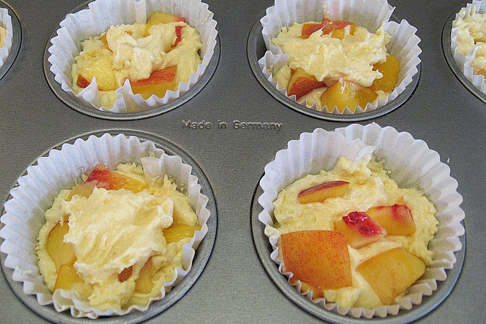 Muffins mit verschiedenem Obst