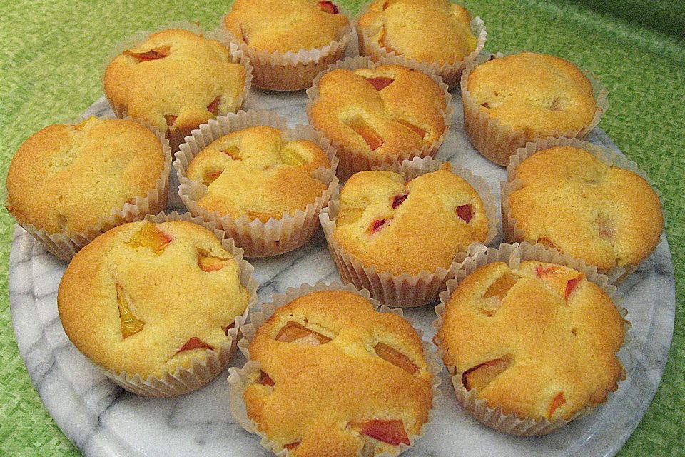 Muffins mit verschiedenem Obst