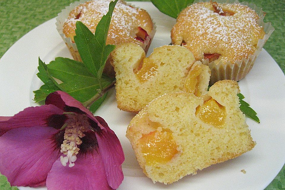 Muffins mit verschiedenem Obst