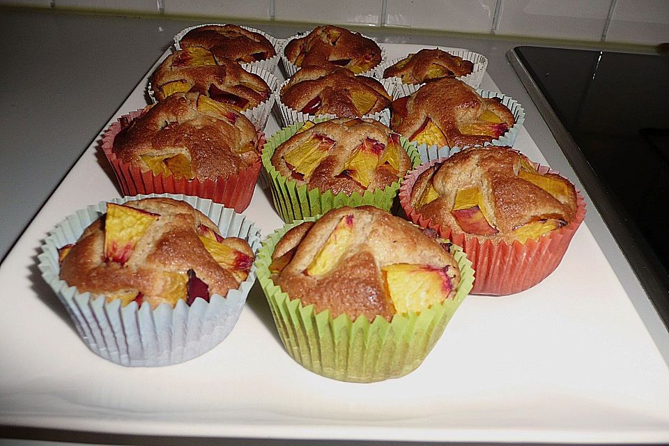 Muffins mit verschiedenem Obst