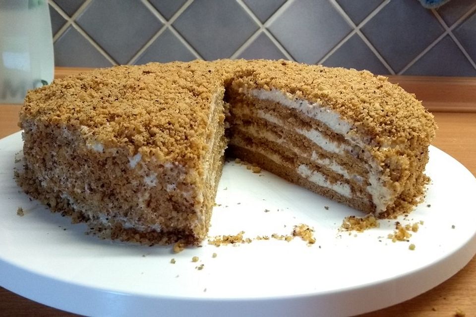 Honigkuchen mit Grießfüllung