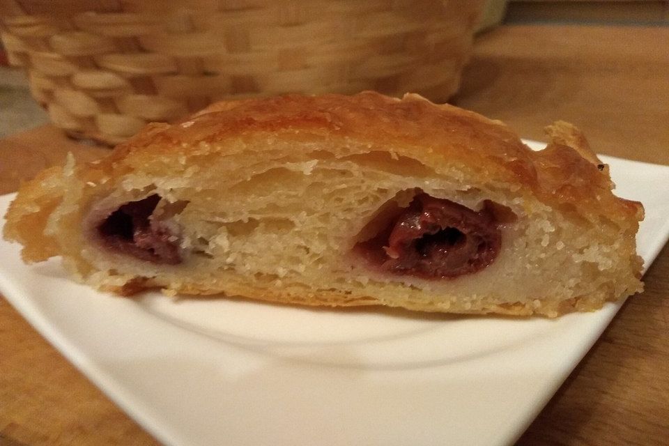 Kroatischer Kirschstrudel