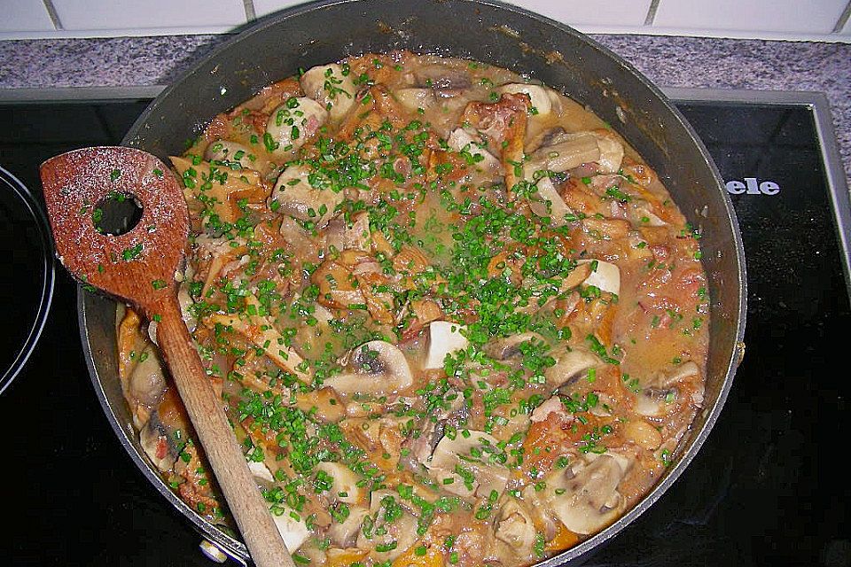 Pilzgemüse mit Tomaten