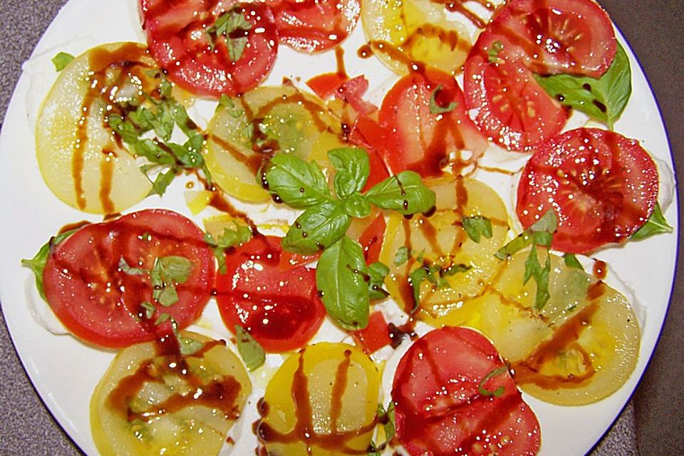 Mozarella mit Tomaten