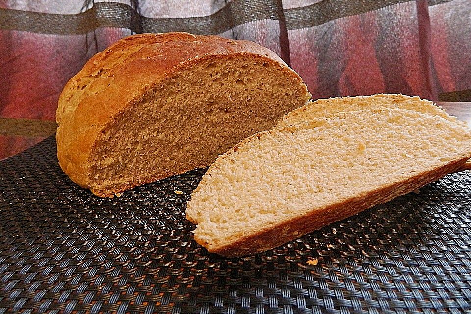 Deftiges Weißbrot