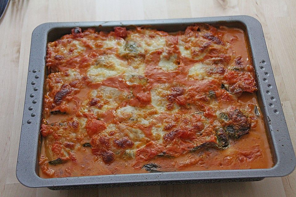 Zucchini-Schinkenröllchen überbacken