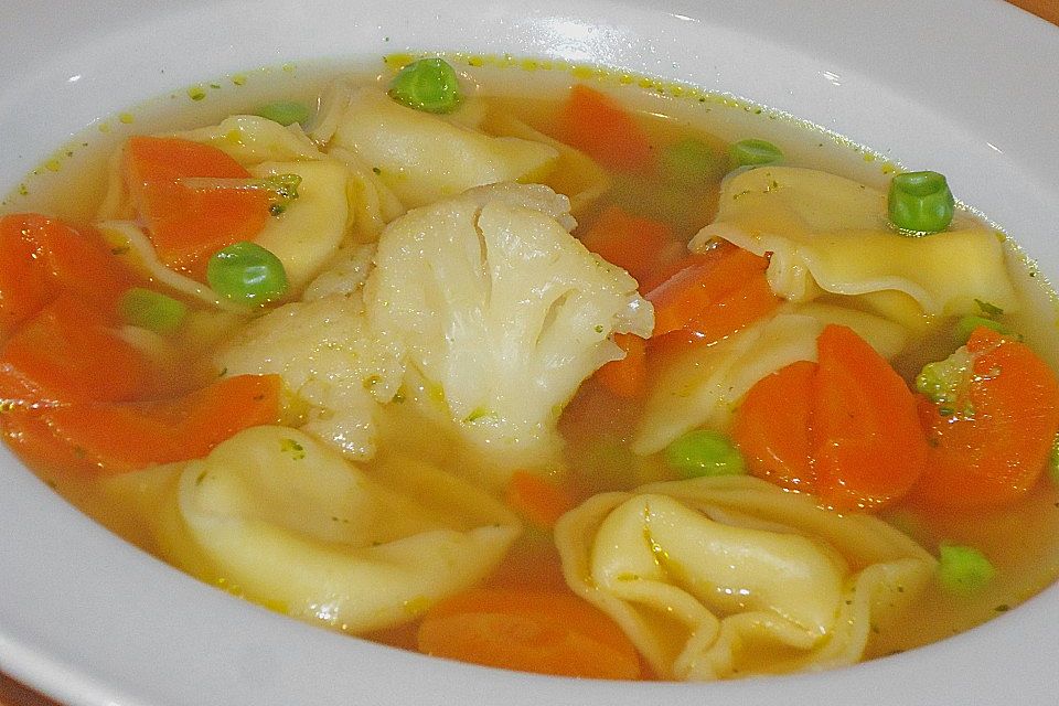 Tortellinisuppe