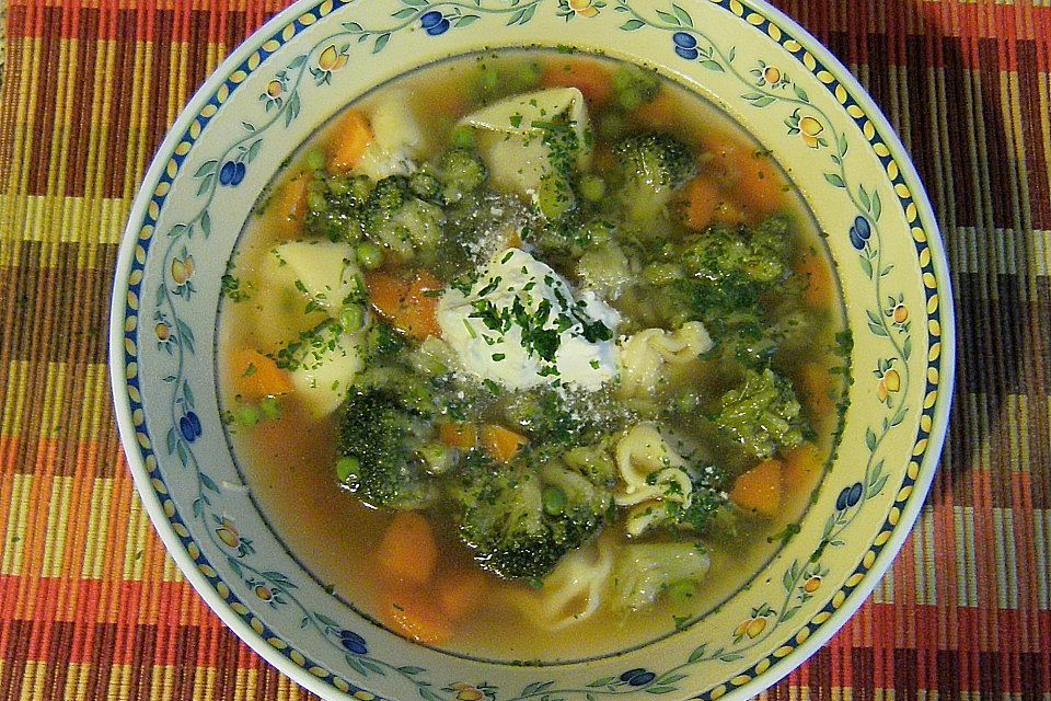 Tortellinisuppe