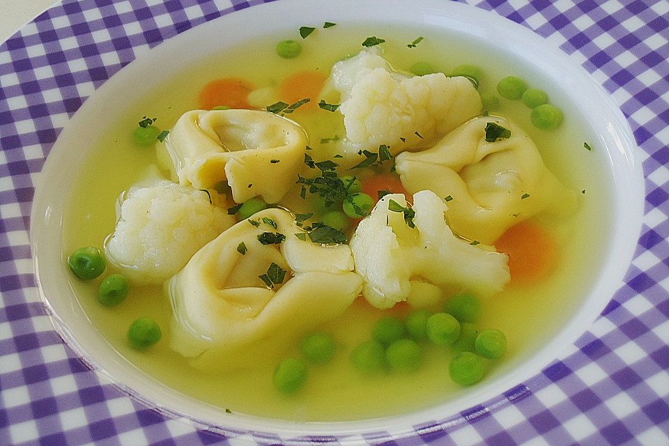 Tortellinisuppe