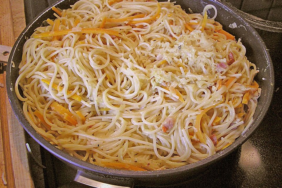 Sauerkrautspaghetti mit Scampi