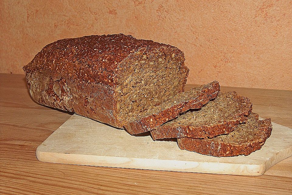 Körnerbrot mit Buttermilch