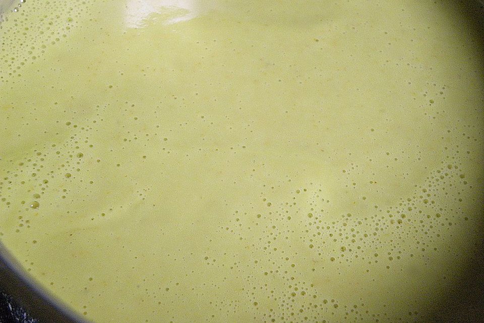 Avocadocreme - Suppe mit Räucherlachs