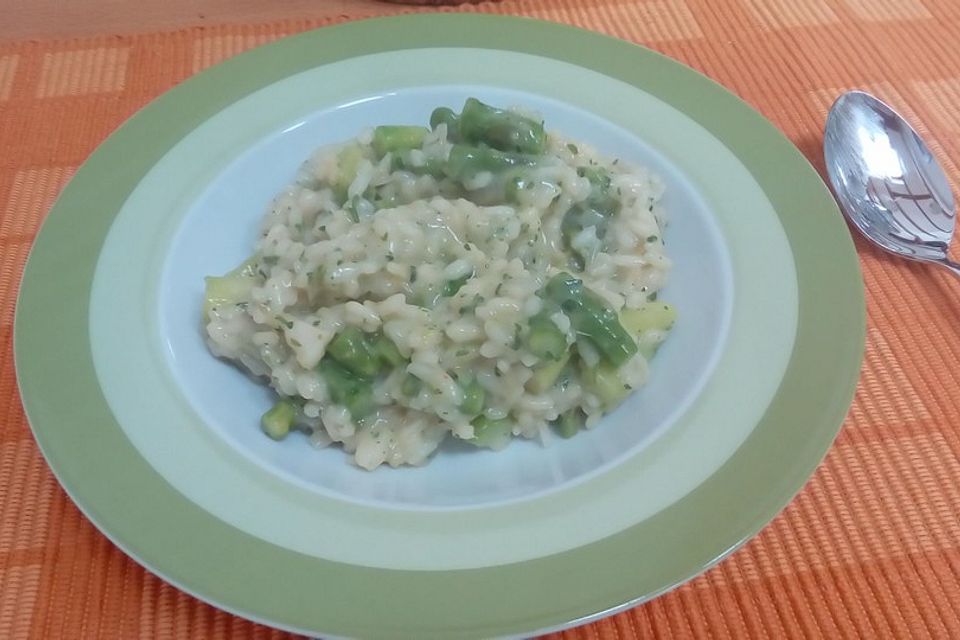 Leckeres Spargelrisotto für Kalorienbewusste