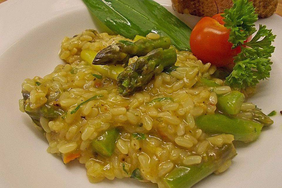 Leckeres Spargelrisotto für Kalorienbewusste