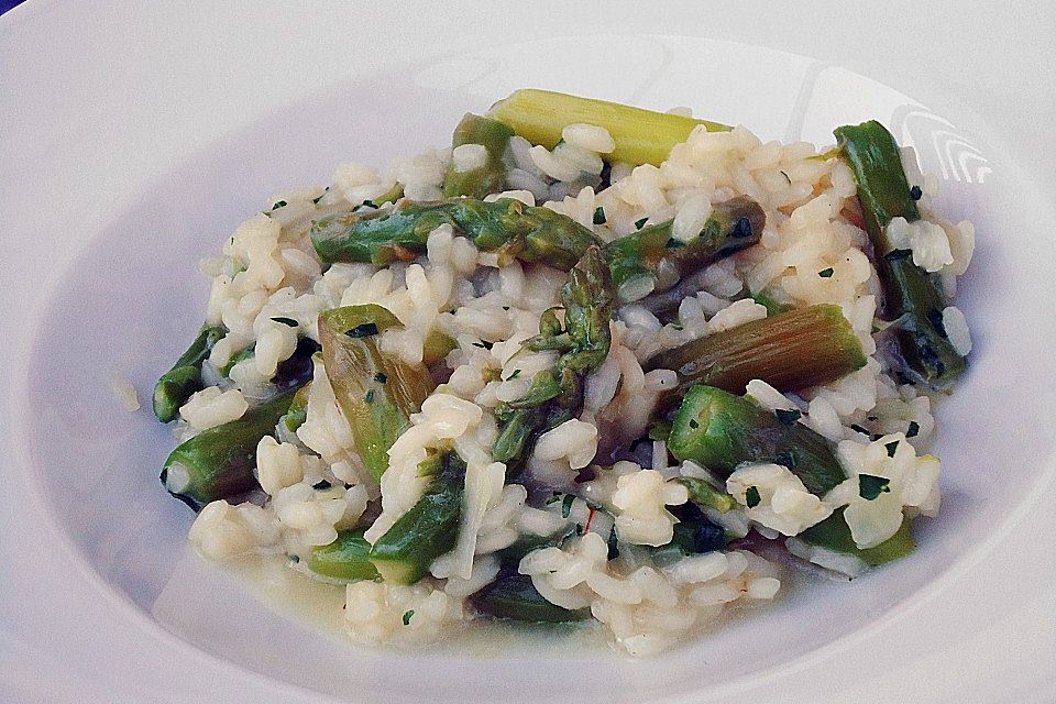 Leckeres Spargelrisotto für Kalorienbewusste