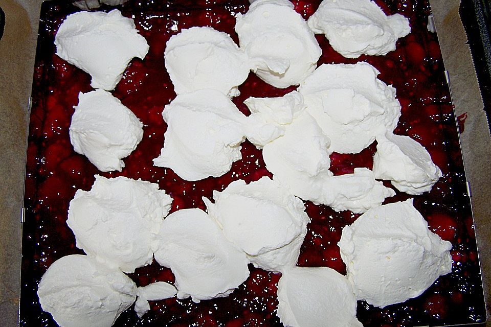 Rote Grütze Kuchen